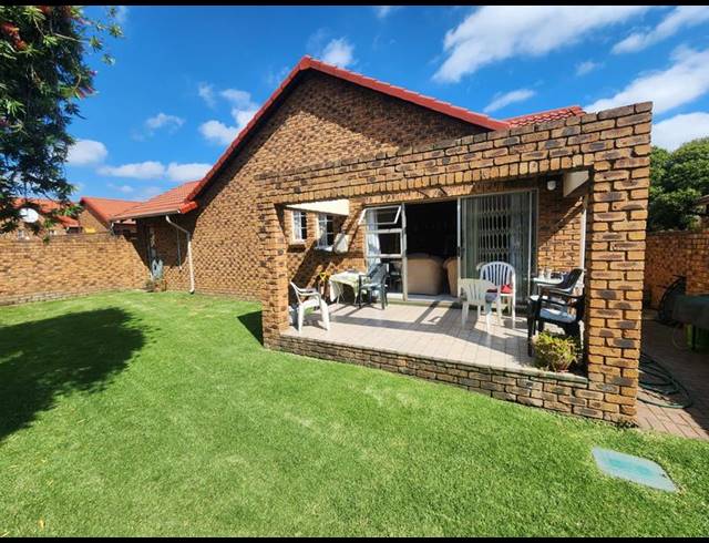 3 BEDROOM TOWNHOUSE FOR SALE IN RANDHART